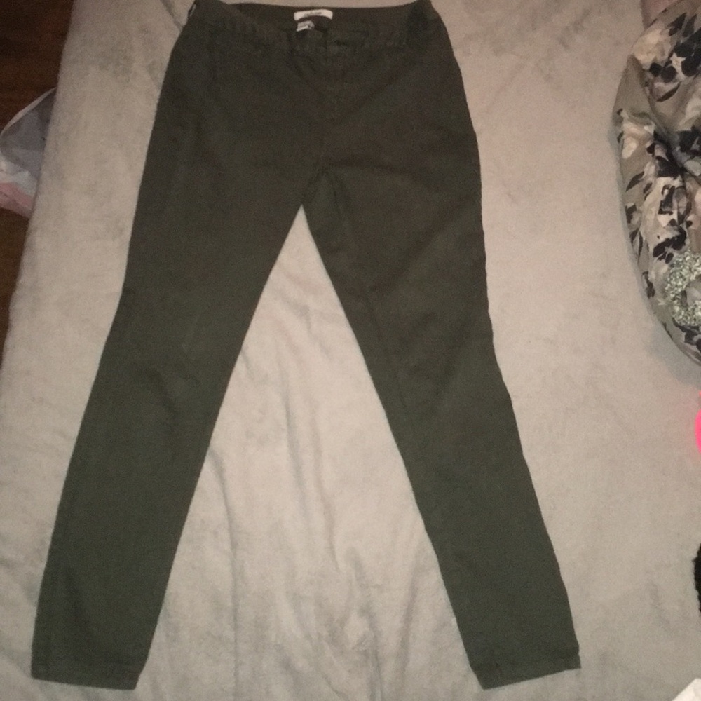 Only worn a couple times !!